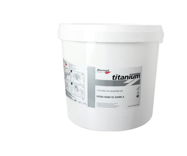 TITANIUM (5 kg+2 cat gel 60 ml)