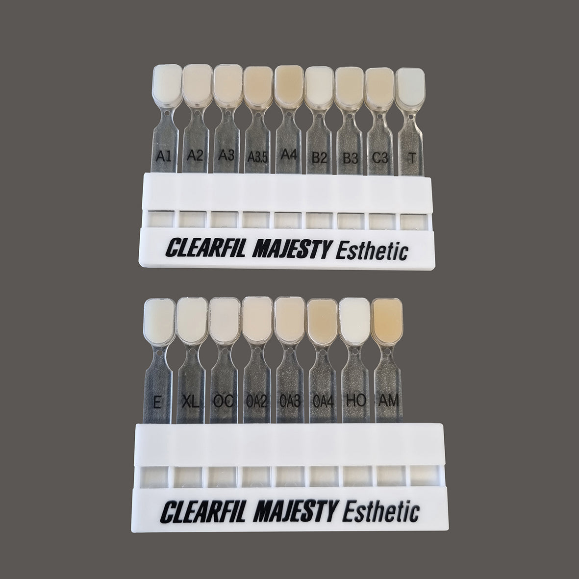 CLEARFIL MAJESTY ESTHETIC guia de color