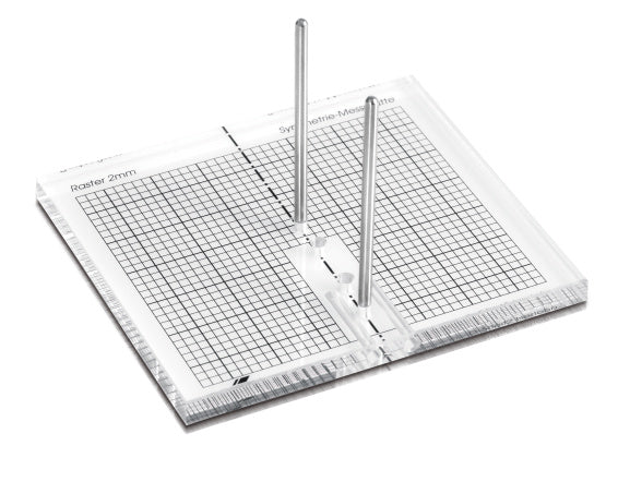 Symmetrical measuring gauge