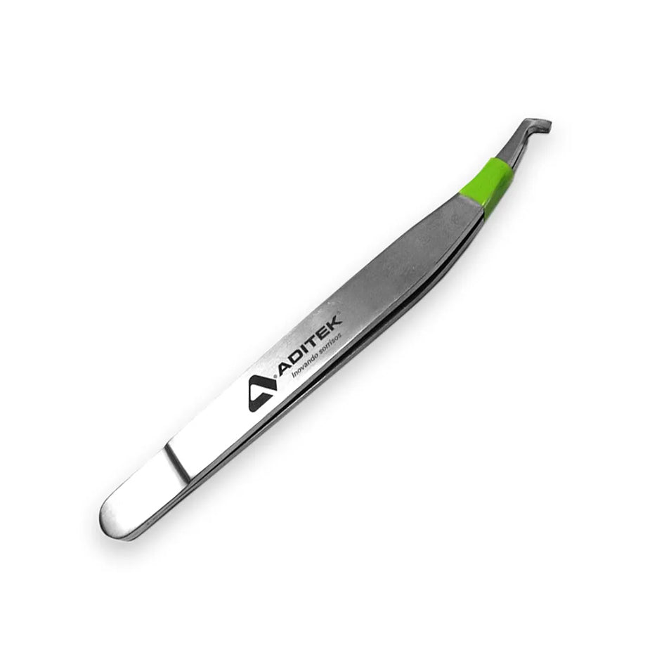 Easyclip+ Pliers position brackets and close the clip